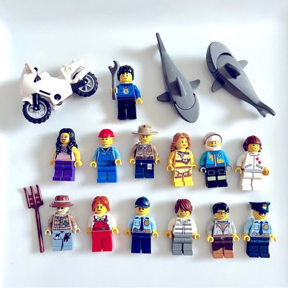 LEGO People Bundle - Lego Shark Farmer Police